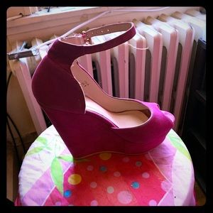 Pink wedges